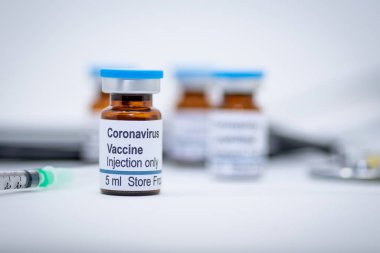Hastane stoklarında Coronavirus aşısı şişesi. Fotokanada, Çin - Doğu Asya, Les Contamines, Coronavirus, Tehlike