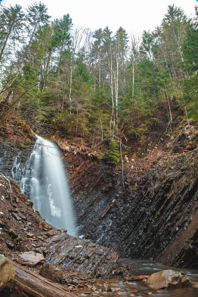 Beautiful mountain waterfall Huk in the Carpathians — Stock Photo, Image