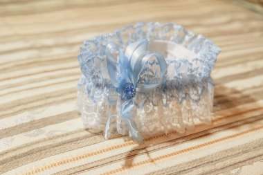 Güzel düğün beyaz gelin jartiyer. Gün anlar düğün