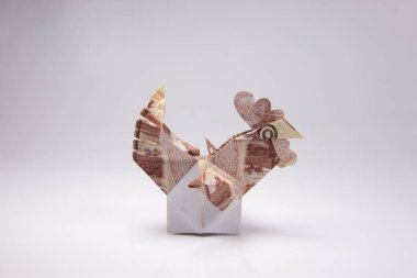 Origami bir horoz şeklinde