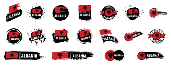 Σημαία Αλβανίας, εικονογράφηση διάνυσμα σε λευκό φόντο — Διανυσματικό Αρχείο