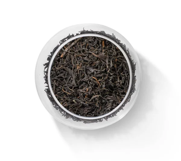 Μαύρο τσάι πάνω όψη σε λευκό φόντο — Φωτογραφία Αρχείου