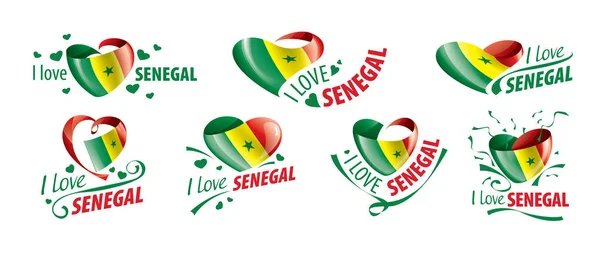 Bandera nacional del Senegal en forma de corazón y la inscripción Me encanta Senegal. Ilustración vectorial — Vector de stock
