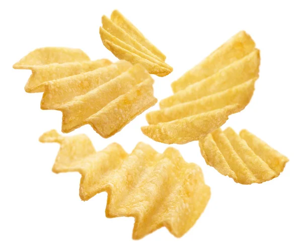 Gecanneleerde chips zweven op een witte achtergrond — Stockfoto