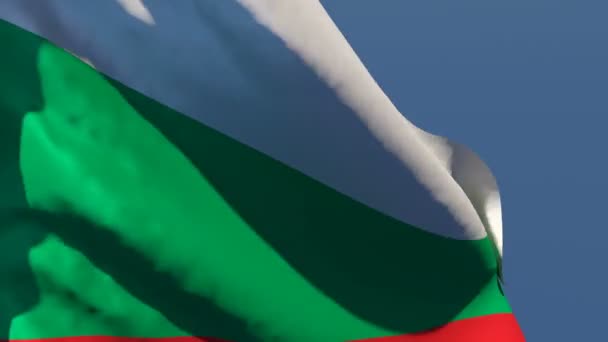 Bulgaristan 'ın ulusal bayrağı rüzgarda dalgalanıyor — Stok video