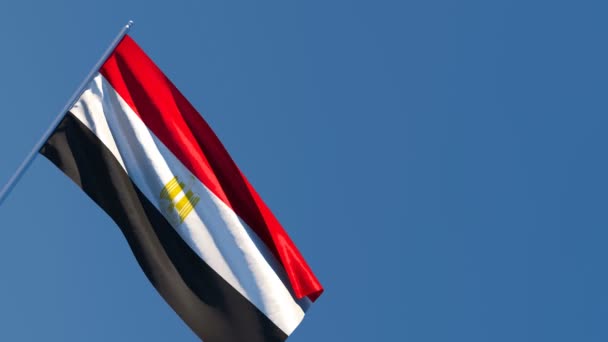 De nationale vlag van Egypte wappert in de wind — Stockvideo