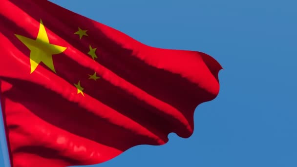 China 's nationale vlag wappert in de wind — Stockvideo