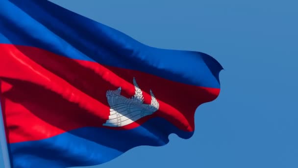 Kambodzsa nemzeti zászlaja a szélben van. — Stock videók
