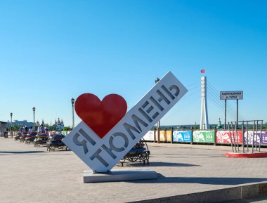 Tyumen, Rusya - 15 Temmuz 2018 Tura Nehri 'nin setinde Stella 