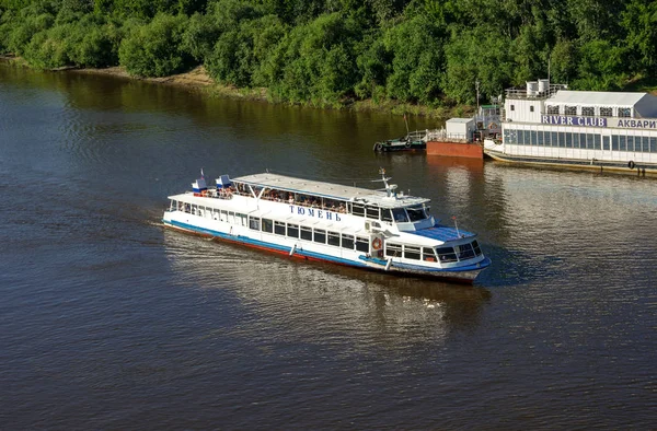 Tioumen Russie Juillet 2018 Bateau Moteur Tioumen Sur Rivière Tura — Photo