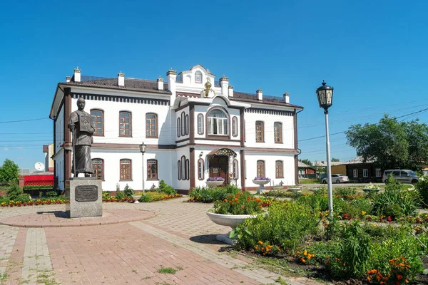 2018年7月16日 プラスコフ ルポロヴァ記念碑とイシュム地方ローレ美術館 — ストック写真