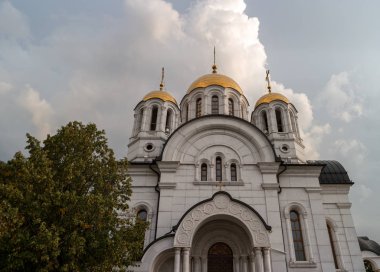 Samara 'da Zafer kazanmış Aziz George Kilisesi cephesi.