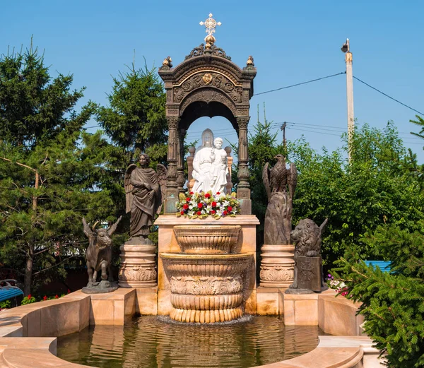 Irkutsk Russia July 2018 Sculpture Madonna Child Square Church Our — Stock Photo, Image