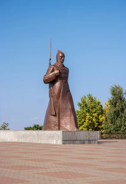 Stavropol Russia September 2017 Monument Red Guard Soldier Standing Fortress — Stock Photo, Image