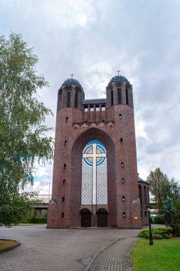 Kreuzkirche 'in dış görünüşü. Kalininingrad, Rusya 'daki Ortodoks Kilisesi.
