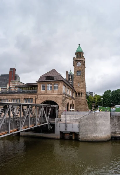 Hamburgo Alemanha Junho 2019 Vista Torre Relógio Pauli Piers — Fotografia de Stock