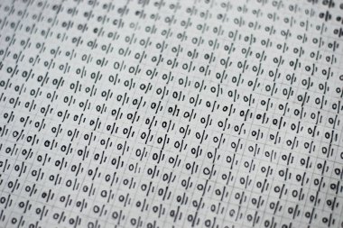 Beyaz bir levha üzerinde çizim işaretleri