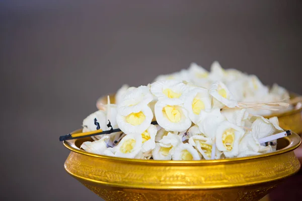 Fleur Bois Funéraire Dans Bouddhisme Funéraire Fleurs Artificielles Pour Les — Photo