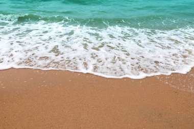 Sahilde güzel deniz dalgaları