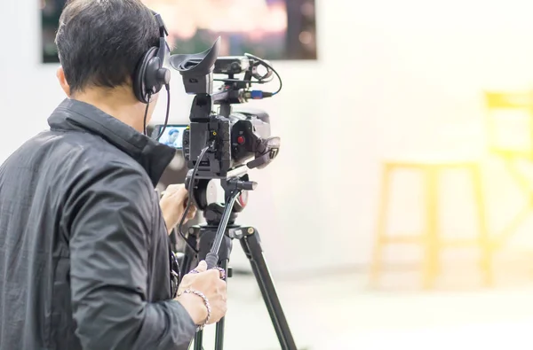 Professional Photographer Recording Video Conference Studio Shooting — Stock Photo, Image
