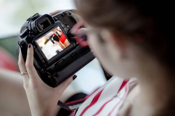 Young Woman Camera Digital Tablet — Stock Photo, Image