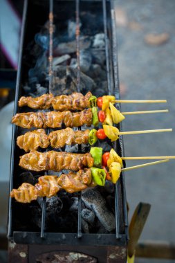 Izgarada et ve sebze.