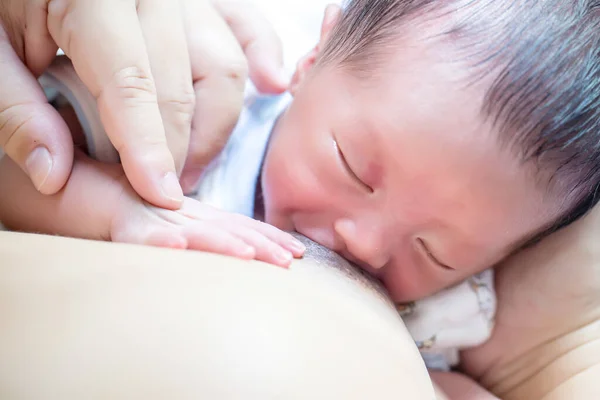 Close Baby Boy Feeding Newborn Milk — стоковое фото