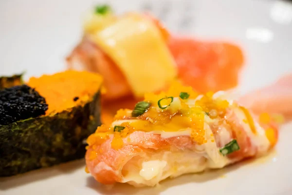 Salmon Sushi Roll Caviar Seafood — Foto Stock