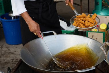 Sokak yemeği, yemek, balık, kızarmış tavuk, et,