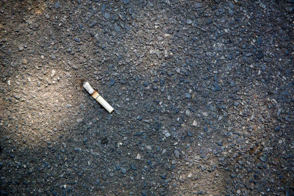 Cigarette Butts Asphalt Road — Stock Photo, Image