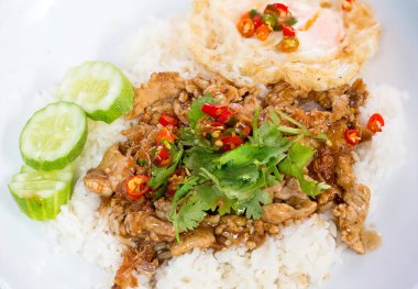 Sebzeli ve baharatlı pilav.