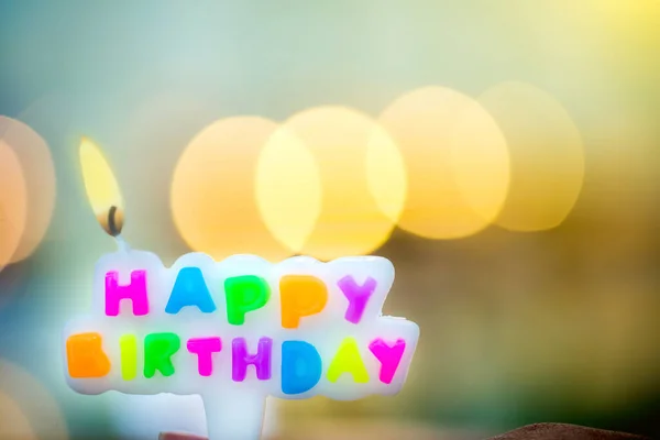 Szczęśliwa Kartka Urodzinowa Kolorowymi Świeczkami Świecami — Zdjęcie stockowe
