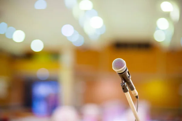 Microfono Sala Concerto Sala Conferenze Stile Soft Sfocato Sfondo Microfono — Foto Stock