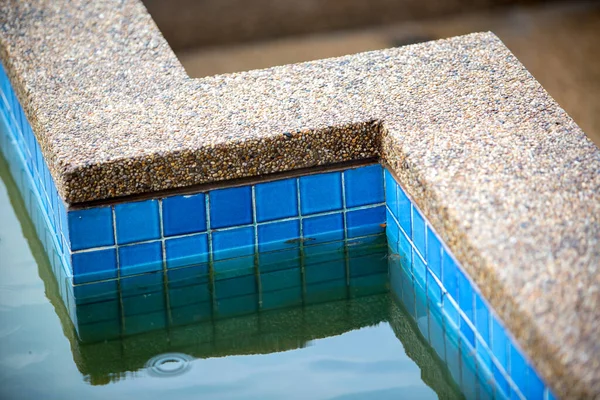 Closeup Shot Wooden Roof Blue Water — 스톡 사진