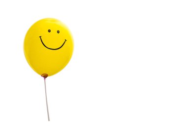 Beyaz arkaplanda izole edilmiş sarı balon