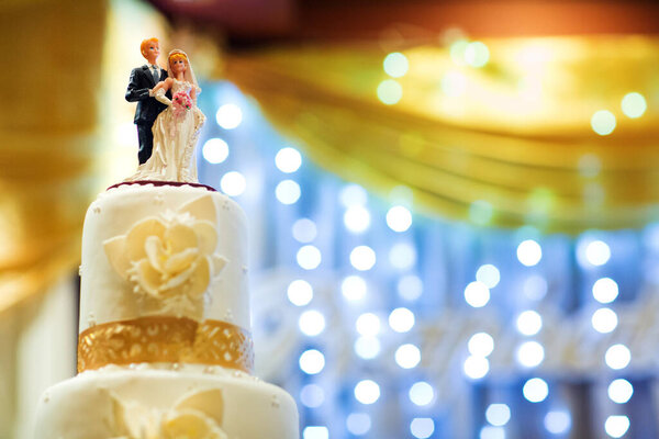 wedding cake with flowers
