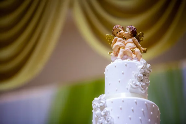 Wedding Cake Flowers — Stock Photo, Image