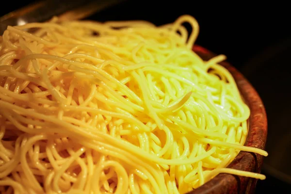 Italiensk Spaghetti Pasta Trä Blåsa Och Suddig Stil För Bakgrund — Stockfoto