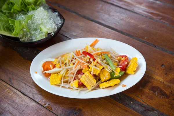 Som Tum Ensalada Papaya Comida Tailandesa Picante Ensalada Picante Maíz — Foto de Stock