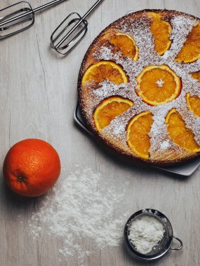 Turuncu pasta ve Maddeler tablosundaki