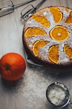 Turuncu pasta ve Maddeler tablosundaki