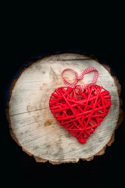 Día de San Valentín fondo con corazones, luz del día, espacio vacío, moda — Foto de Stock
