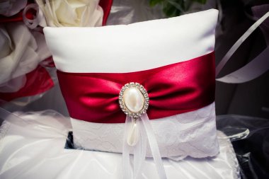 Zarif yemek masası.