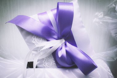 Zarif yemek masası.