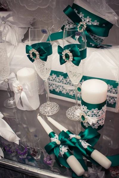 Zarif yemek masası.