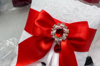 Zarif yemek masası.