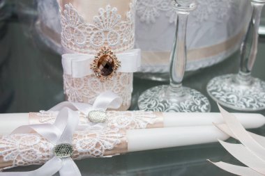 Zarif yemek masası.