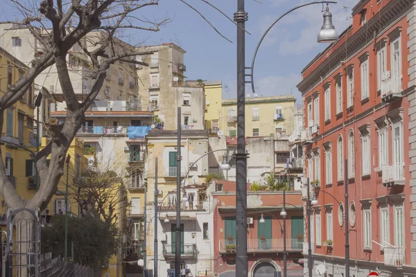 Güney İtalya'nın eski İtalyan mimarisi. Napoli