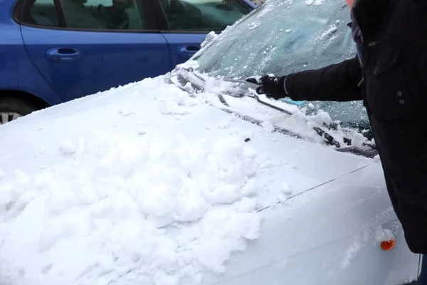 Cuando Está Nevando Cada Coche Pie Estacionamiento Está Cubierto Con — Foto de Stock