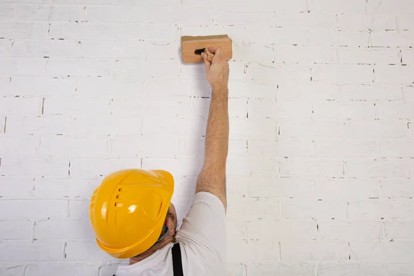 Die Gesamte Wand Mit Einem Dicken Pinsel Streichen — Stockfoto